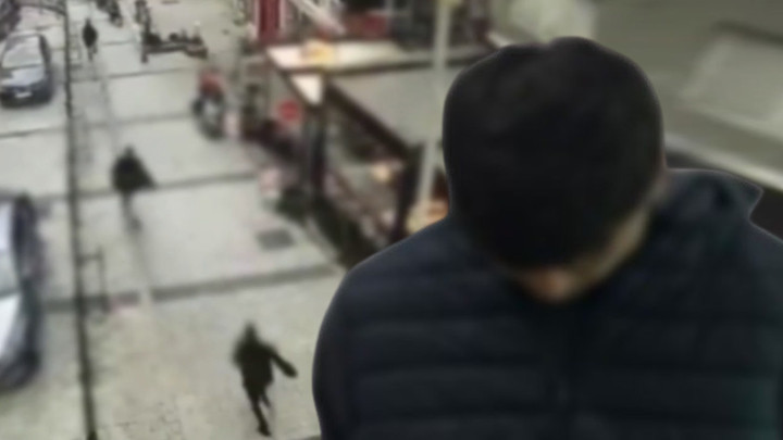 Kimlikteki İsim ve Eşinin D&ouml;vmesi Farklı Olunca Yakayı Ele Verdi