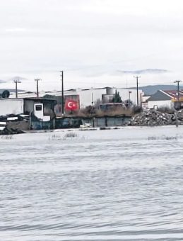 Konsere Para Var, Altyapıya Yok!