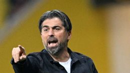 Konyaspor, İlhan Palut ile G&ouml;r&uuml;şmelere Başladı