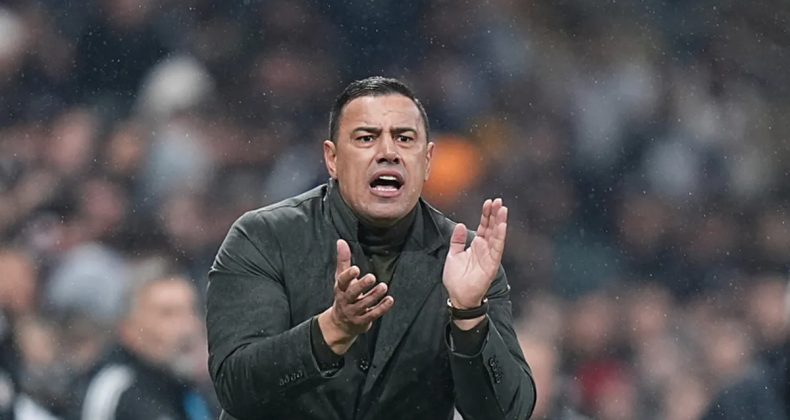 Konyaspor'da &Ccedil;ağdaş Atan İle İş İlişkisi Sona Erdi, İlhan Palut D&ouml;nemi Başlıyor