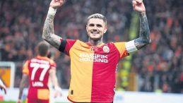 Kral Geri D&ouml;nd&uuml;, Aslan Coştu!