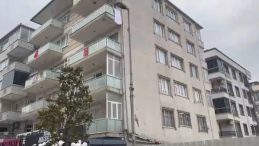 K&uuml;&ccedil;&uuml;k&ccedil;ekmece'de Endişe Verici Gelişme: 5 Katlı Bina Boşaltıldı!