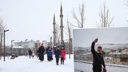 Lapa Lapa Kar Yağıyor: Kar Kalınlığı 40 Santimetreye Ulaştı!