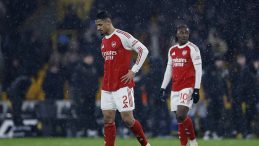 Lider Arsenal, Son Sıra Takımına Takıldı