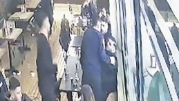 Liseli Gence Kafede Bı&ccedil;aklı Saldırı