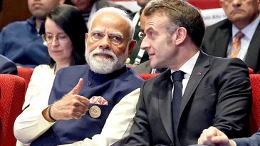 Macron'dan Dikkat &Ccedil;eken İtiraf: Aşırı &Ouml;z G&uuml;venli Davrandığımda B&uuml;y&uuml;k Hatalar Yapıyorum