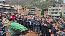 Maden Ocağındaki G&ouml;&ccedil;&uuml;kte Hayatını Kaybeden İki İş&ccedil;inin Cenazeleri Defnedildi