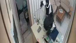Malatya'da Hırsızlık Girişimine Panik Butonu: Kuyumcuda Akılalmaz Olay Kamerada!