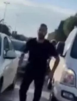 Maltepe'de Kadın S&uuml;r&uuml;c&uuml;n&uuml;n Telefonunu Alıp &Ccedil;ocuklarını Darbetti: Cezası Belli Oldu!