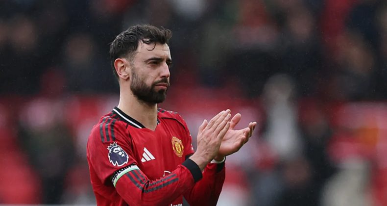 Manchester United, Tottenham'ı 2-0 ile Ge&ccedil;ti!