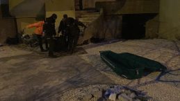 Mersin'de 24 Yaşındaki Gencin Ş&uuml;pheli &Ouml;l&uuml;m&uuml;: Arkadaşı Banyoda Hareketsiz Buldu!