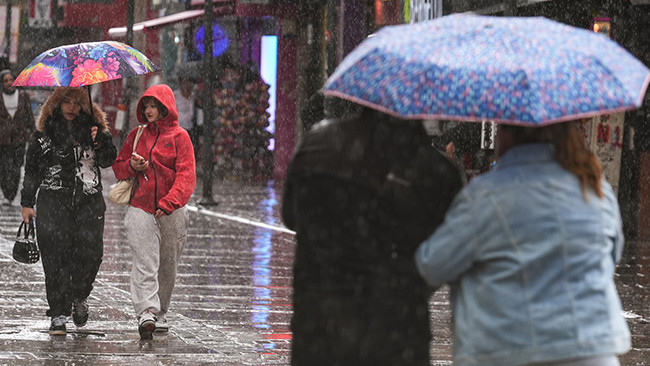 Meteoroloji'den Uyarılar: Sağanak, Fırtına ve Kar Yağışı Geliyor!