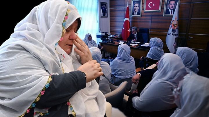 Mihalgazi Belediye Başkanı G&uuml;neş, g&ouml;zyaşlarını tutamadı: Bu şekilde rencide edilmek hakikaten &ccedil;ok &uuml;z&uuml;c&uuml;