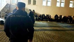 Milas'ta 33 D&uuml;zensiz G&ouml;&ccedil;men Yakalandı