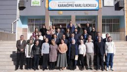 Milli Eğitim Bakanı Tekin, Şanlıurfa'daki Okulu Ziyaret Etti