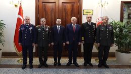 Milli Savunma Bakanı G&uuml;ler'den Adalet Bakanı G&uuml;rlek'e Hayırlı Olsun Ziyareti