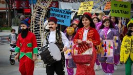 Minik Y&uuml;reklerden B&uuml;y&uuml;k Ramazan Sevinci&hellip; Esenler&rsquo;de G&ouml;n&uuml;l K&ouml;pr&uuml;leri Kuruldu