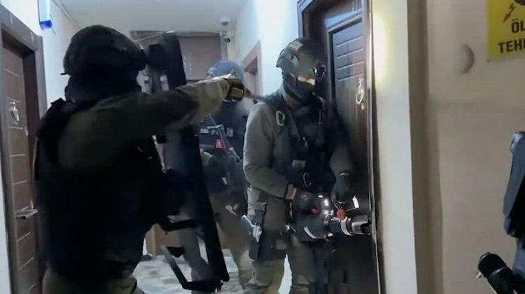 MLKP Silahlı Ter&ouml;r &Ouml;rg&uuml;t&uuml;ne Y&ouml;nelik Operasyonda 47 Ş&uuml;pheli Tutuklandı