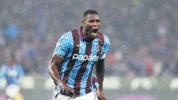 Muhteşem &Uuml;&ccedil;l&uuml;, Yıldızları Geride Bıraktı