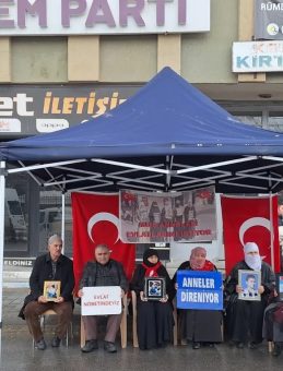 Muşlu Ailelerin Kar Altında Eylemleri Devam Ediyor