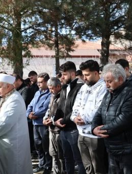 Nevşehir'de Kayalıklardan D&uuml;şen 19 Yaşındaki S&uuml;meyye Satılmış Hayatını Kaybetti: G&ouml;zyaşları ile Toprağa Verildi!