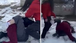 Okul &Ccedil;ıkışında Kız &Ccedil;ocuklarına Akranları Tarafından Saldırı