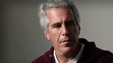 Okul Fotoğraflarında Epstein Parmağı Ortaya &Ccedil;ıktı