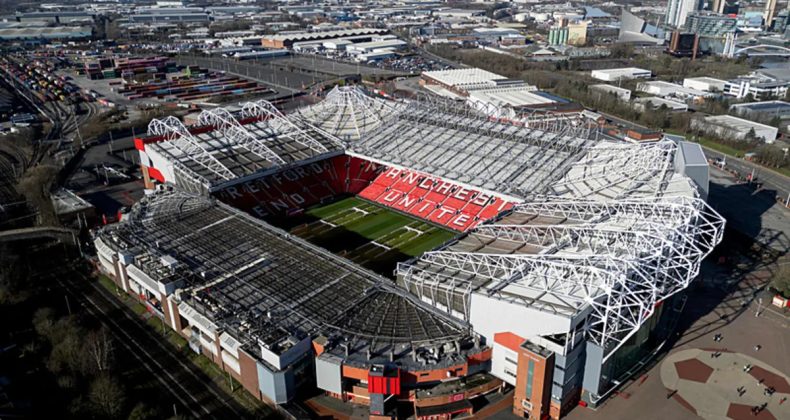 Old Trafford'da İftar Sofrası Kuruldu