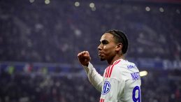 Olimpik Lyon, Nice'i 2-0 ile Ge&ccedil;ti!