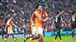 Osimhen&rsquo;e niyet, Sara&rsquo;ya kısmet!