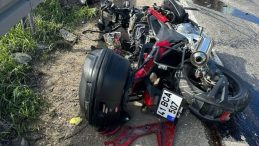 Otomobil ve Motosiklet Kafa Kafaya &Ccedil;arpıştı! 1 Kişi Hayatını Kaybetti