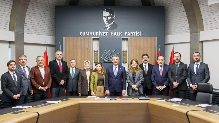 &Ouml;zel, Diyarbakır Heyetini Kabul Etti