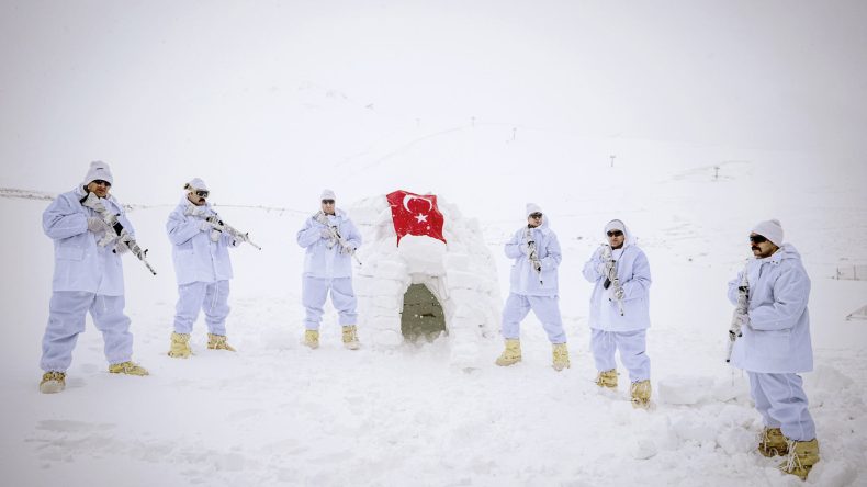 &Ouml;zel Harek&acirc;t&rsquo;tan – 20 Derecede Kış Kampı