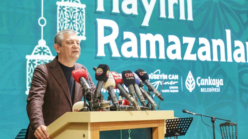 &Ouml;zg&uuml;r &Ouml;zel, Ramazan Etkinlikleri &Uuml;zerine Uyardı: Siyasete Alet Etmeye &Ccedil;alışıyorlar