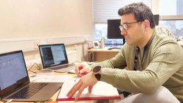 Oxford&rsquo;dan Van&rsquo;a Kozmos Yolculuğu