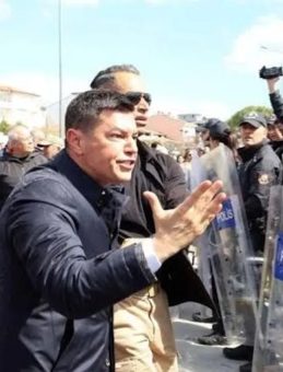 Polise &lsquo;ahlaksız adam&rsquo; diyen CHP&rsquo;li Başkana 46 bin 600 lira adli para cezası