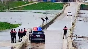 Polisin Uyarısına Rağmen Yoluna Devam Etti