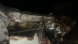 Prefabrik Evde &Ccedil;ıkan Yangında Karı-Koca Hayatını Kaybetti