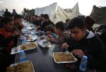 Ramazan Coşkusu: Gazze'de İlk İftar Sadece Katliamın G&ouml;lgesinde Yaşanıyor