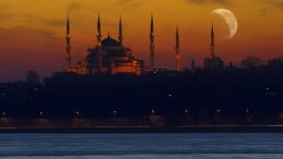 Ramazanda Oru&ccedil; S&uuml;releri D&uuml;nya Genelinde 12 ile 15 Saat Arasında Olacak