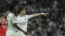 Real Madrid, UEFA Şampiyonlar Ligi&rsquo;nde Son 16'ya Y&uuml;kseldi!