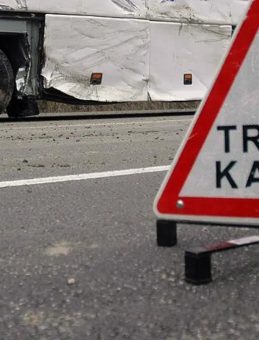 Rize'de Korkun&ccedil; Kaza! İki TIR &Ccedil;arpıştı: 4 Yaralı