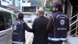 Sahte İkamet İzni Ağı &Ccedil;&ouml;kerildi! 8 İlde D&uuml;zenlenen Operasyonda 51 Kişi G&ouml;zaltında