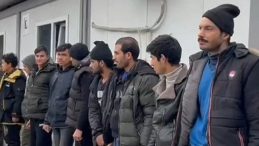 Sakarya'da Ka&ccedil;ak G&ouml;&ccedil;men Operasyonu: 20 Kişi Yakalandı! 2 Tutuklama