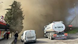 Sakarya'da Şekerleme Fabrikasında Yangın!