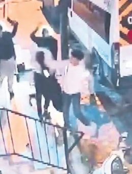 Saksı Olmasaydı Linç Edeceklerdi