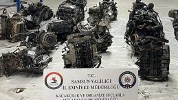 Samsun'da G&uuml;mr&uuml;k Ka&ccedil;ağı 13 Otomobil Motoru Ele Ge&ccedil;irildi