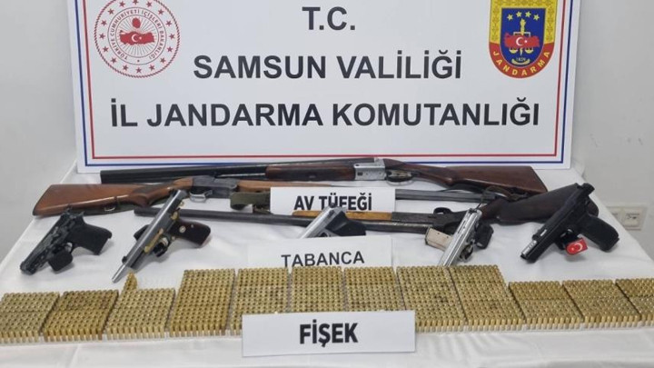 Samsun'da Havaya Ateş Eden Şüphelilere Yönelik Operasyon: Evlerinden Çıkanlar Şaşırttı
