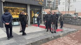 Şanlıurfa'da Kuyumcu D&uuml;kkanında Silahlı Soygun: 1 Sivil Polis Yaralı!