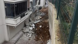 Şanlıurfa&rsquo;da İstinat Duvarı &Ccedil;&ouml;kt&uuml;! 15 Kişi Mahsur Kaldı